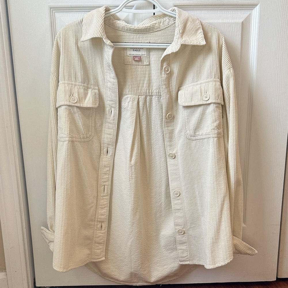 American Eagle Button Up